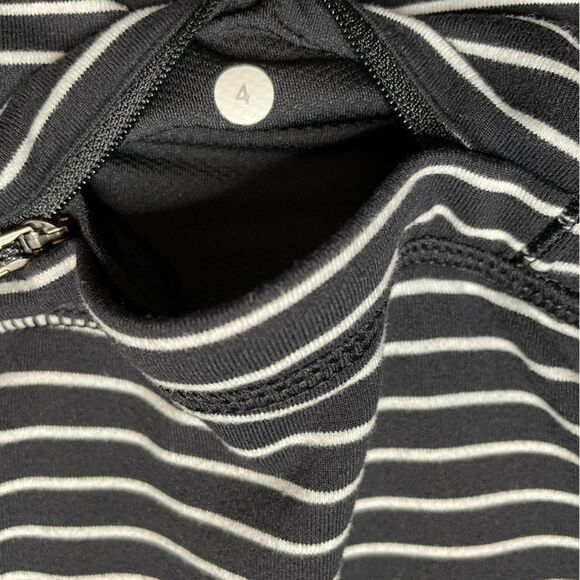 Lululemon Base Runner 1/2 Zip Jacket Size 4 - Picture 16 of 16